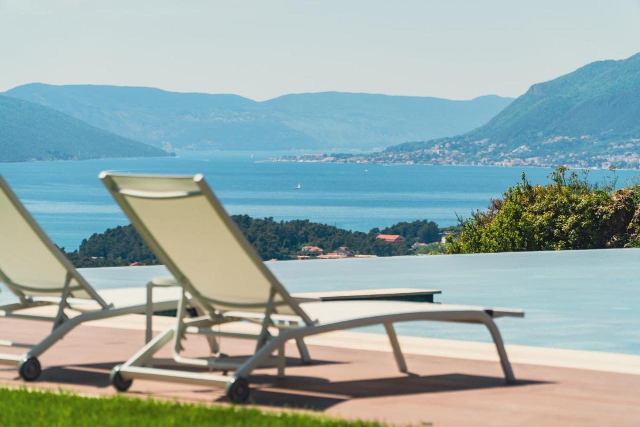 Royal Blue Resort & Residences Tivat Exterior foto