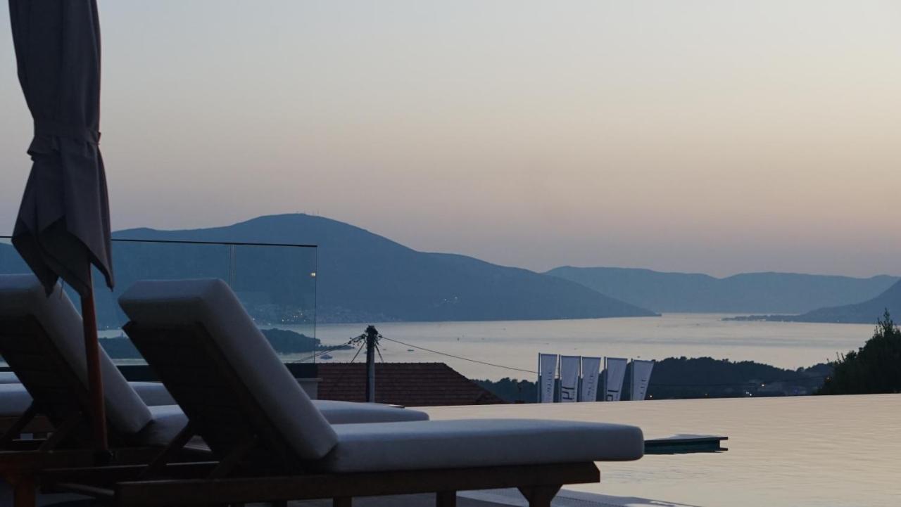 Royal Blue Resort & Residences Tivat Exterior foto